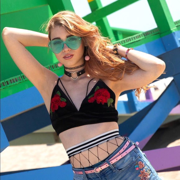 CLOSET INFO - Picture 3 of 6